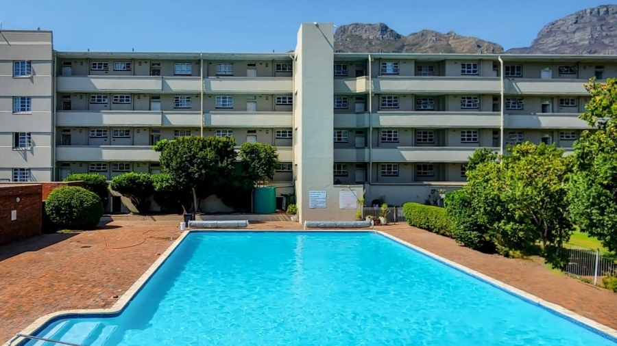 To Let 3 Bedroom Property for Rent in Zonnebloem Western Cape